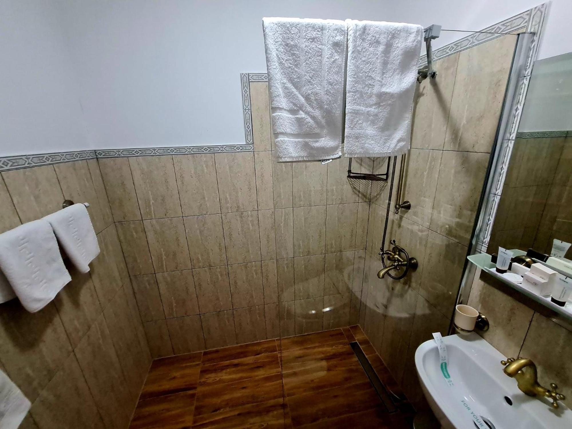 Armenopolis - Adults Only Hotel Gherla Exterior foto