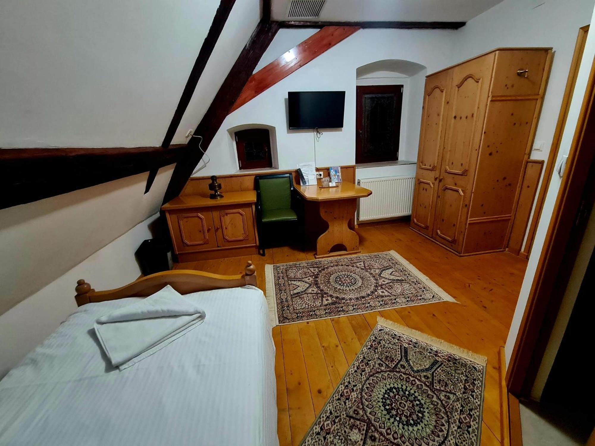 Armenopolis - Adults Only Hotel Gherla Exterior foto