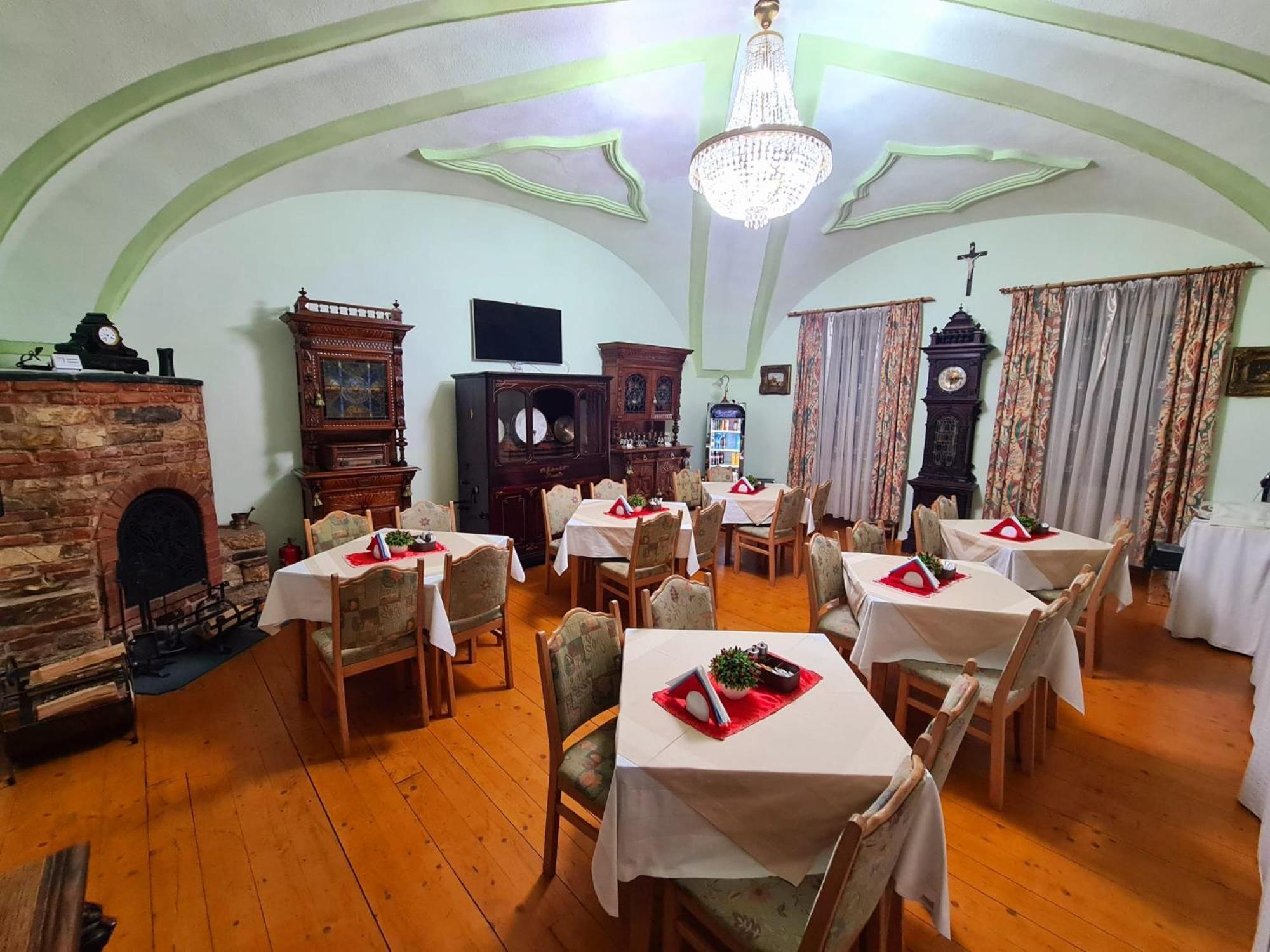 Armenopolis - Adults Only Hotel Gherla Exterior foto