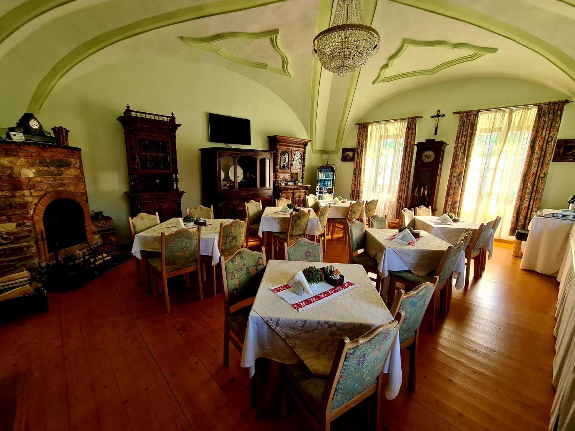 Armenopolis - Adults Only Hotel Gherla Exterior foto